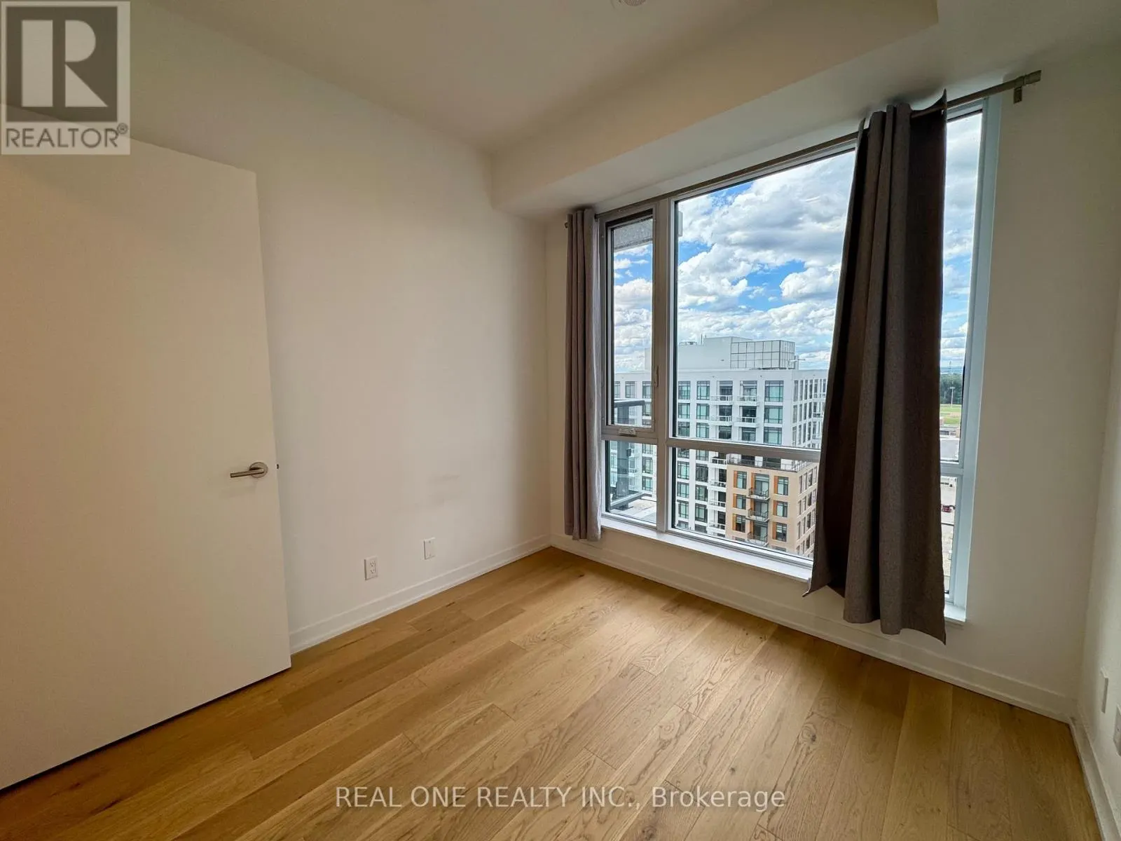 1326 - 7950 BATHURST STREET