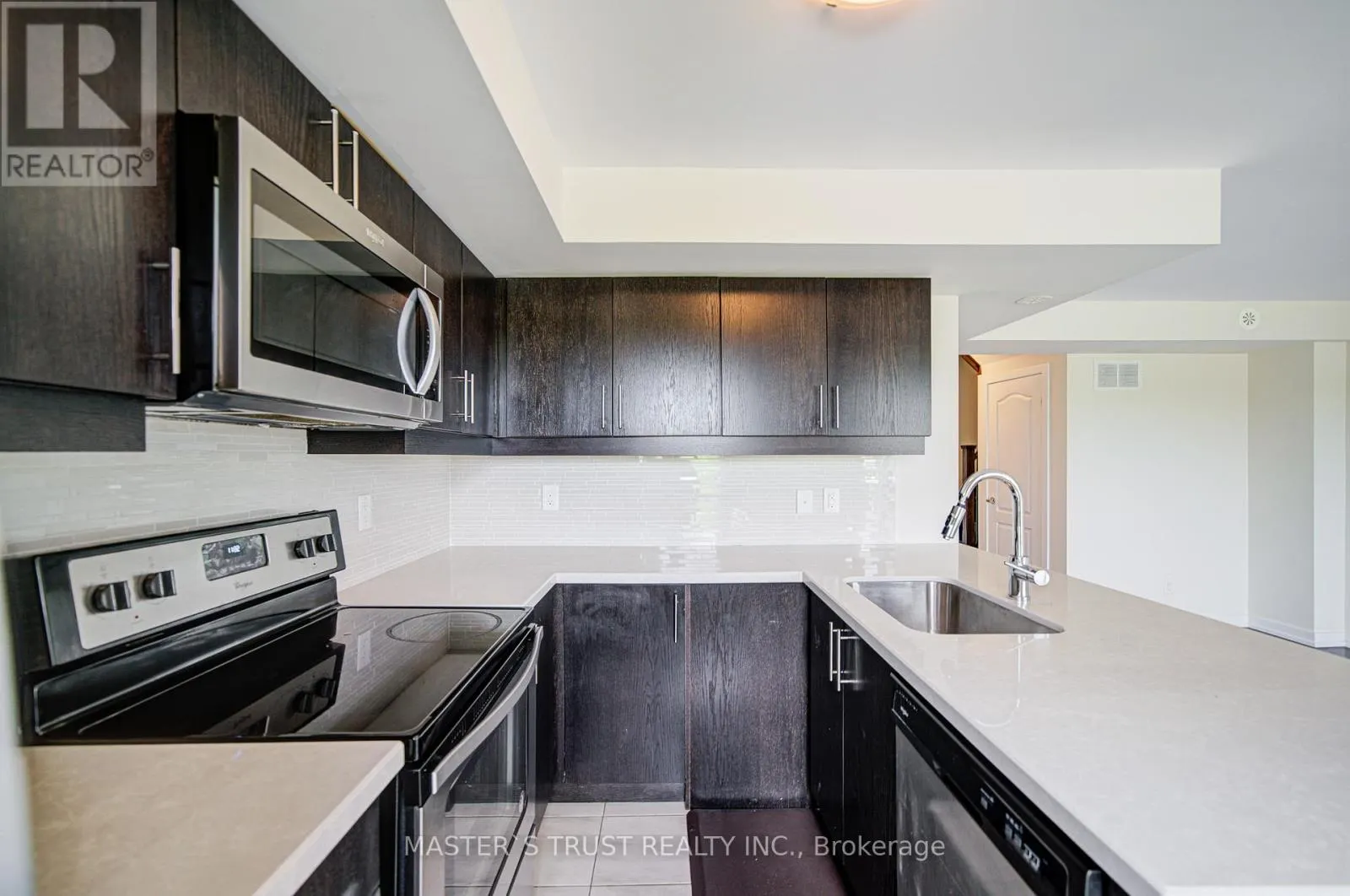 507 - 30 DUNSHEATH WAY