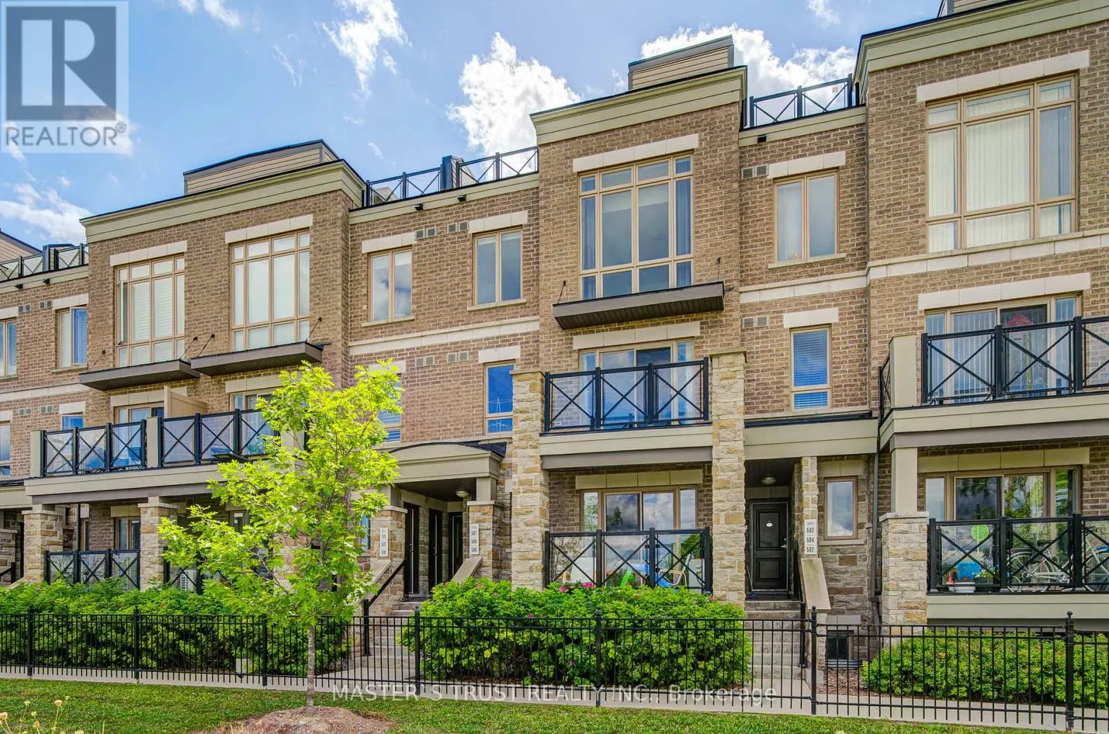 507 - 30 DUNSHEATH WAY