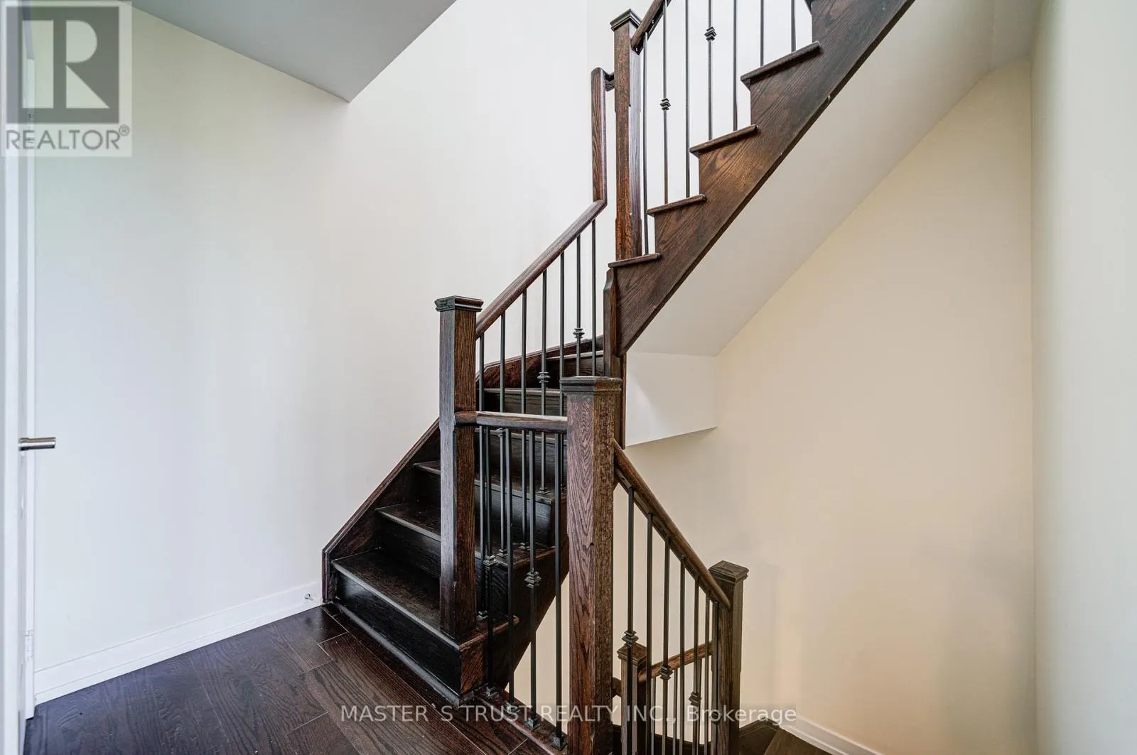507 - 30 DUNSHEATH WAY