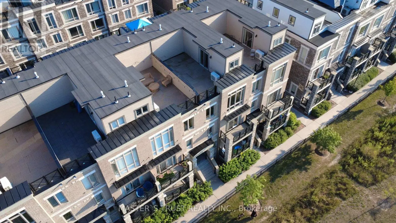507 - 30 DUNSHEATH WAY