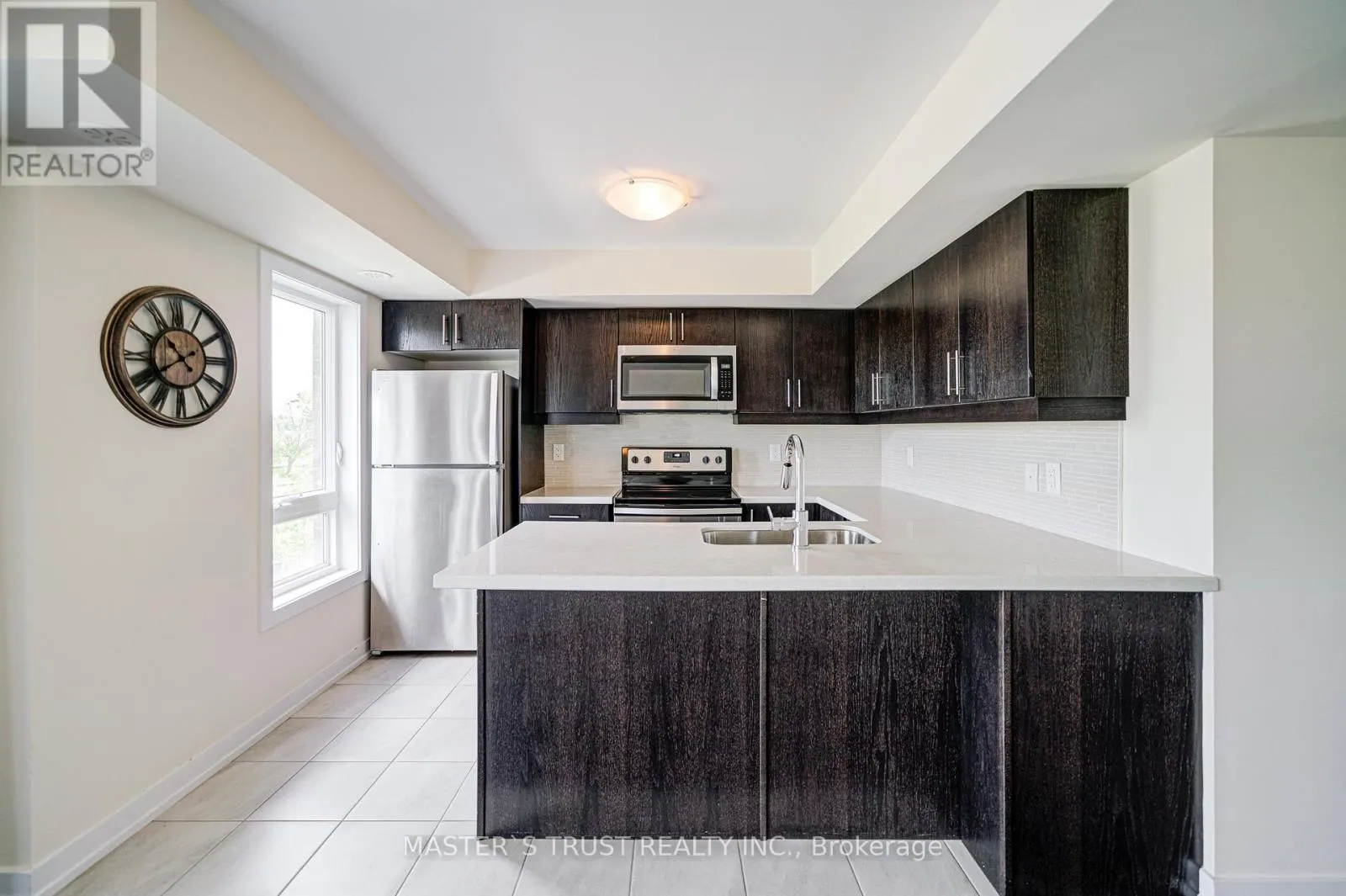 UNIT 507 - 30 DUNSHEATH WAY