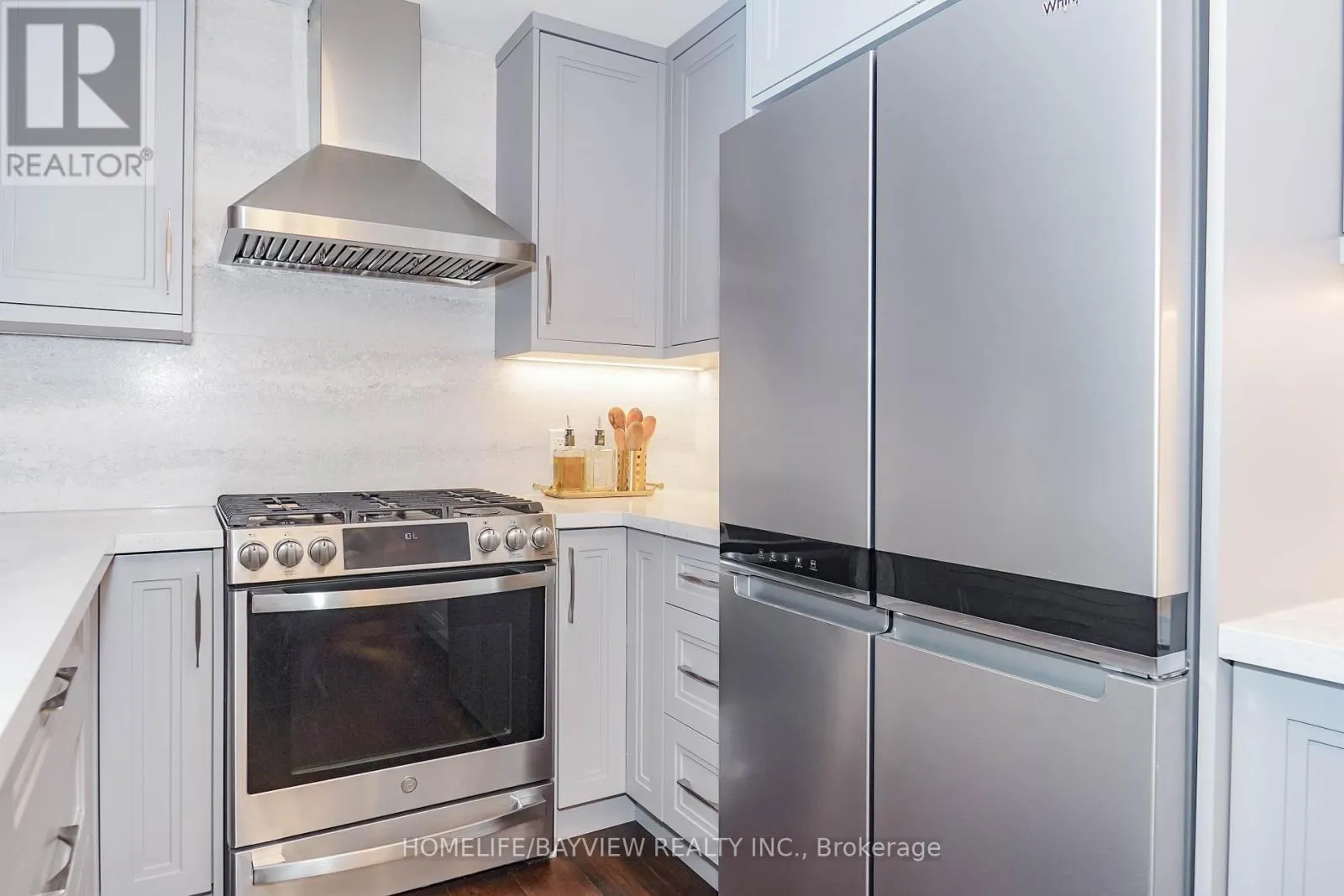 32 SILVER ASPEN DRIVE