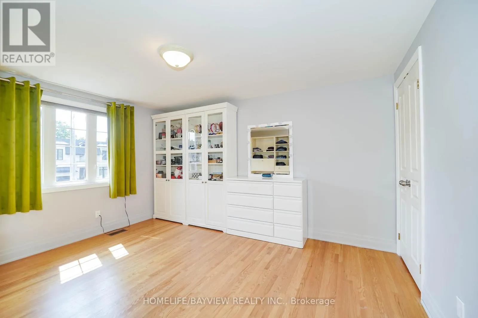 32 SILVER ASPEN DRIVE