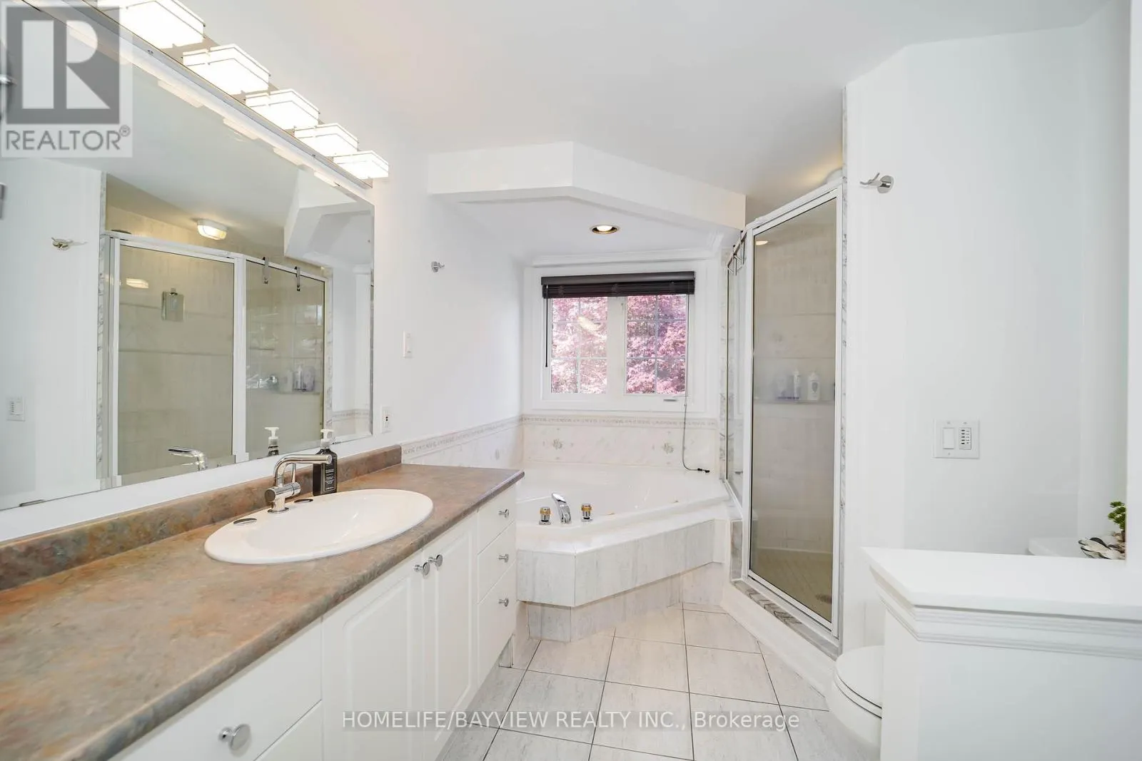 32 SILVER ASPEN DRIVE