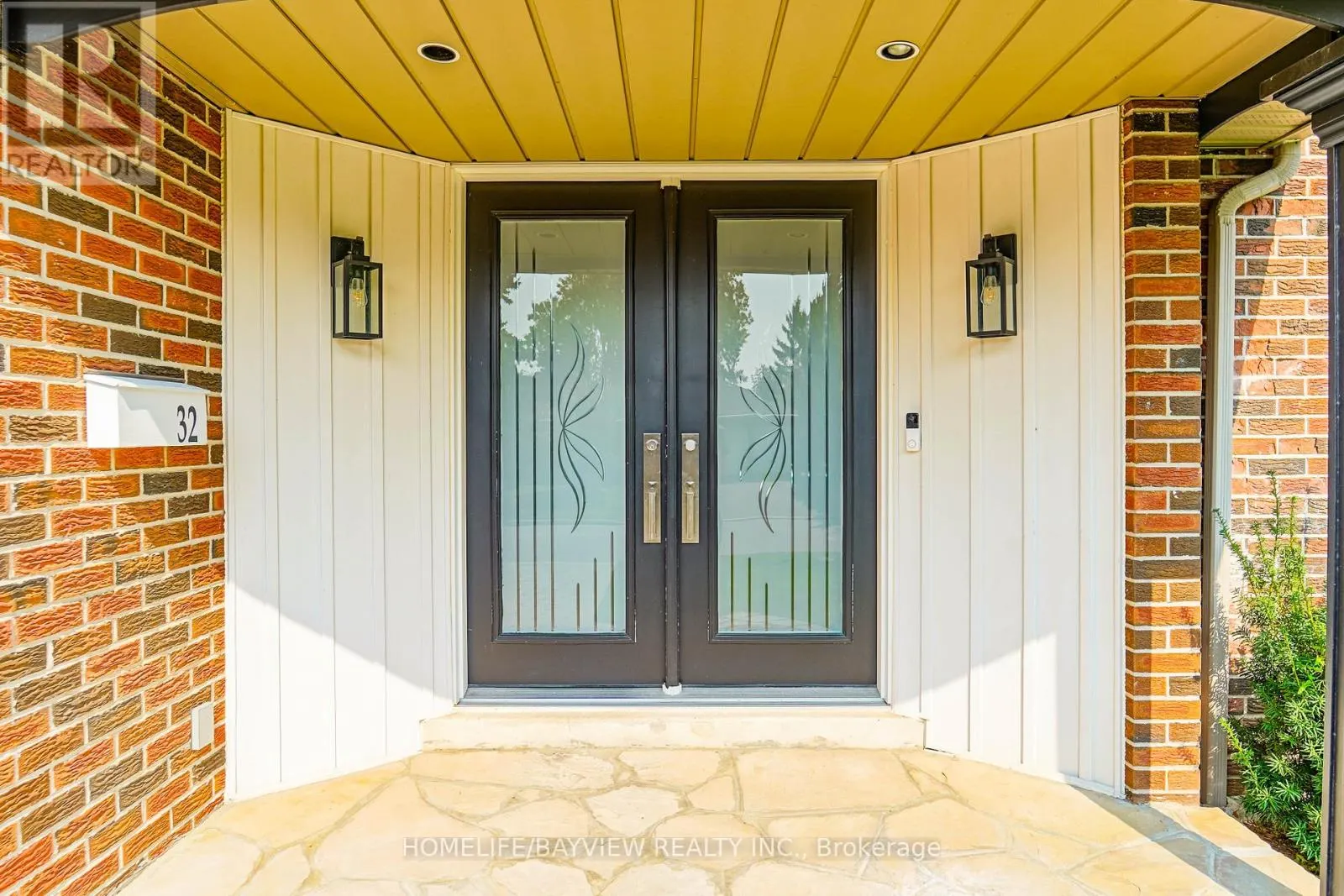 32 SILVER ASPEN DRIVE