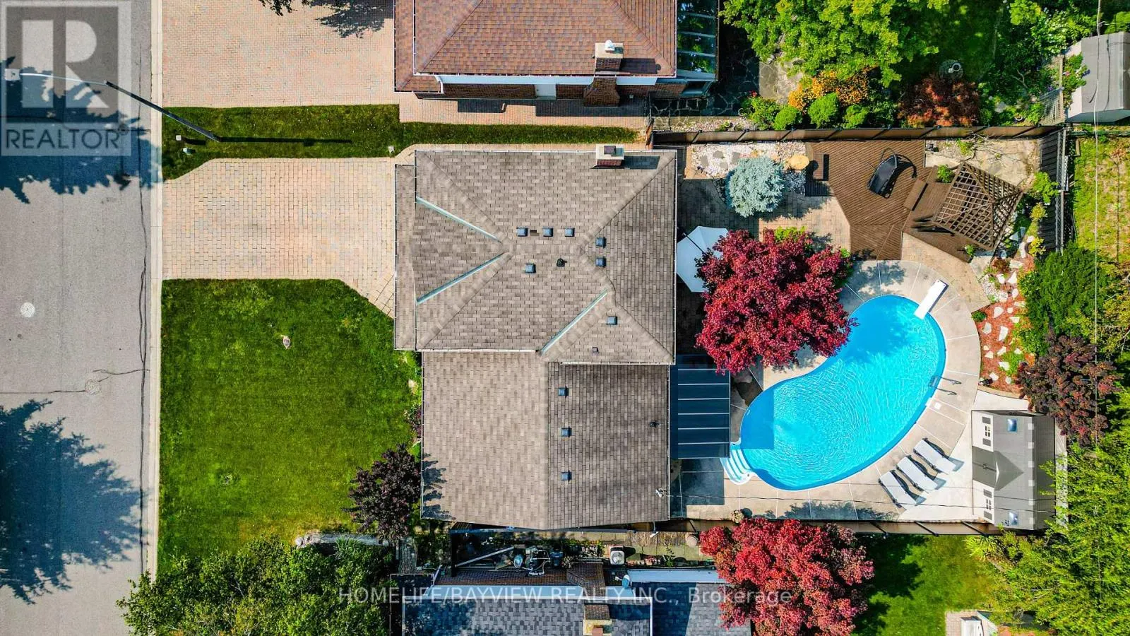 32 SILVER ASPEN DRIVE