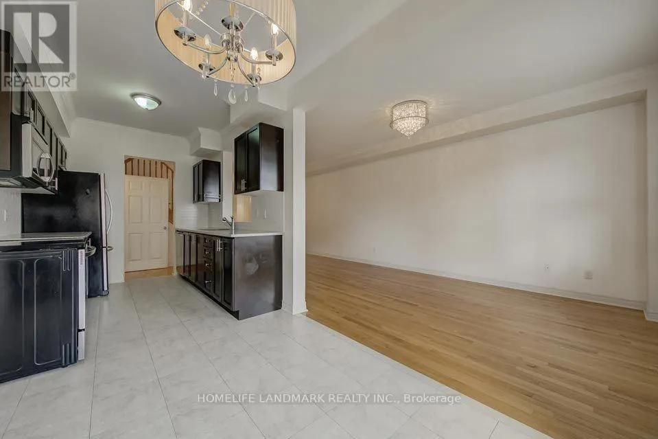 UPPER - 92 HAWKES DRIVE