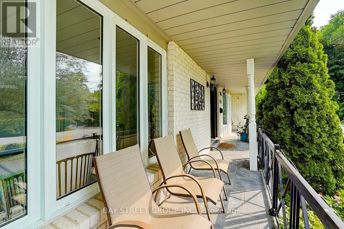 2 RIVERVIEW ROAD