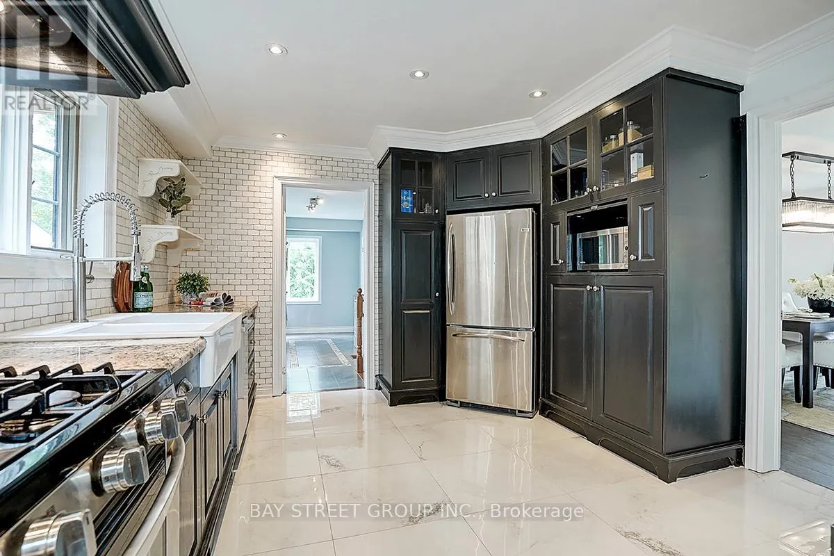 2 RIVERVIEW ROAD
