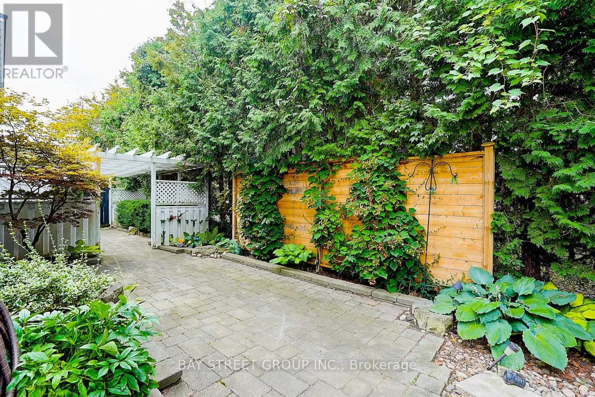 2 RIVERVIEW ROAD
