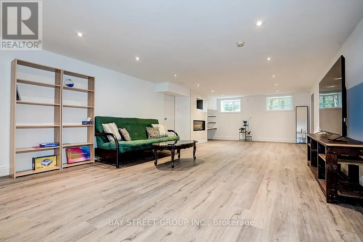 2 RIVERVIEW ROAD