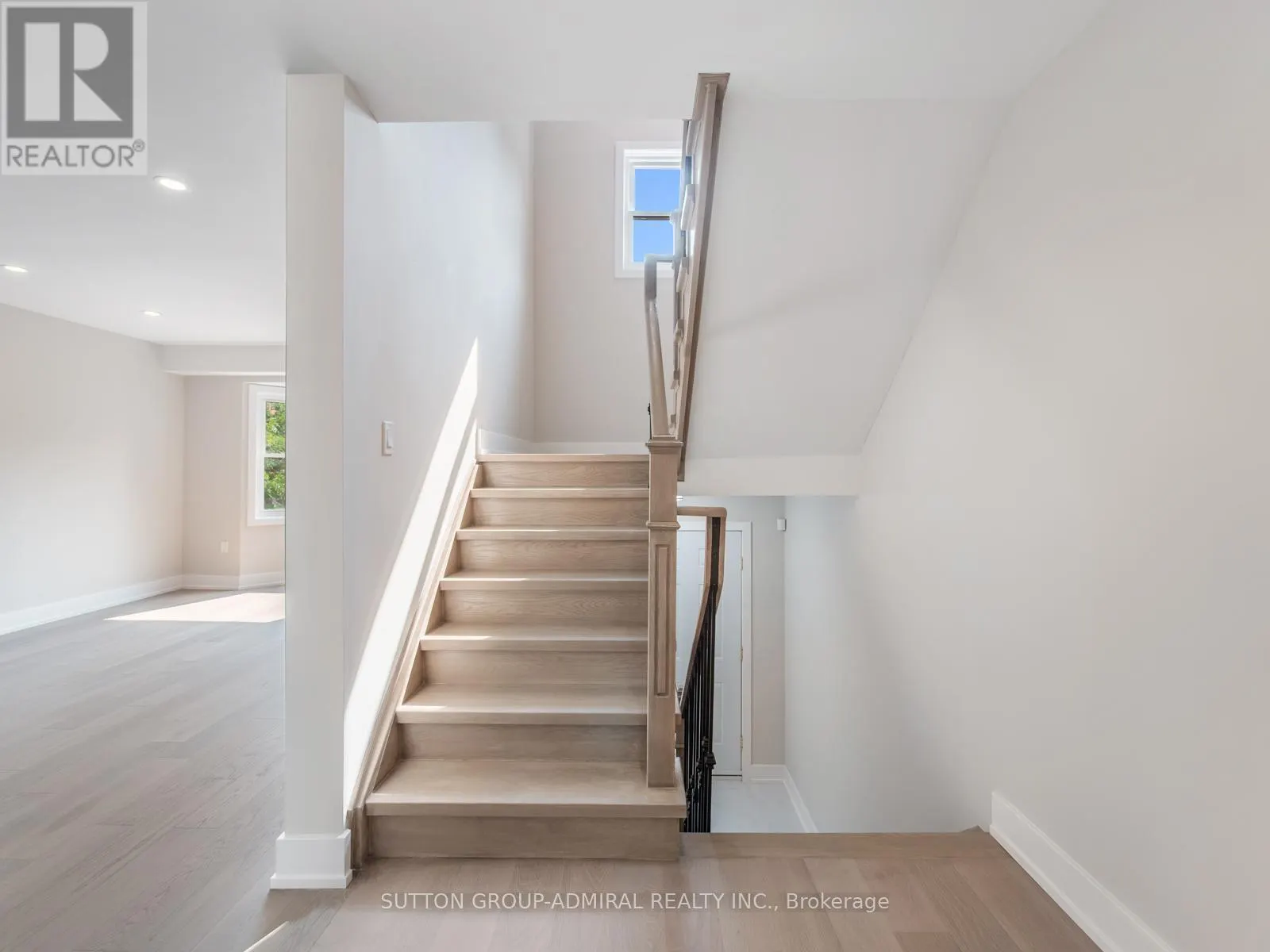 12 TOVA PLACE