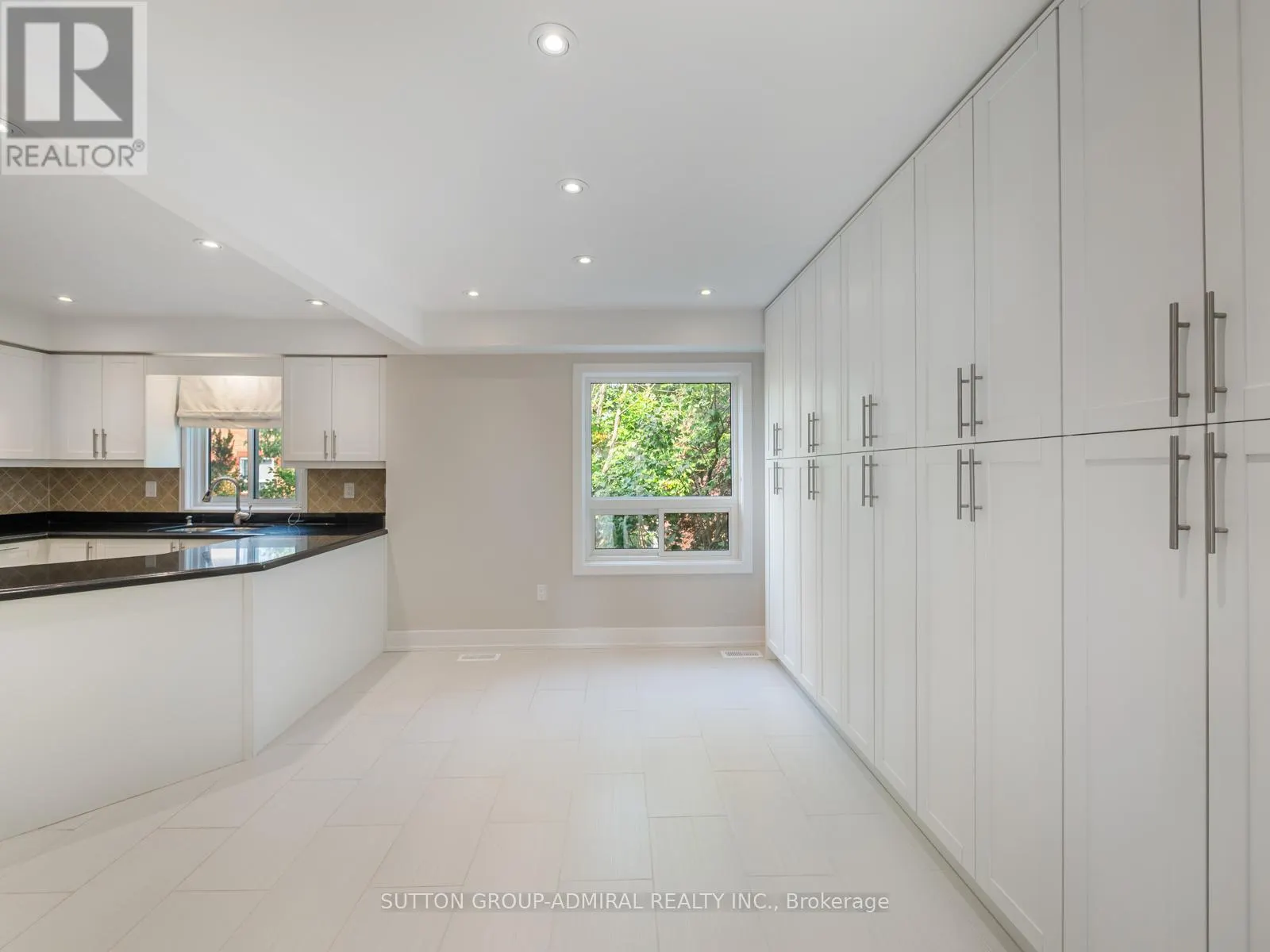12 TOVA PLACE