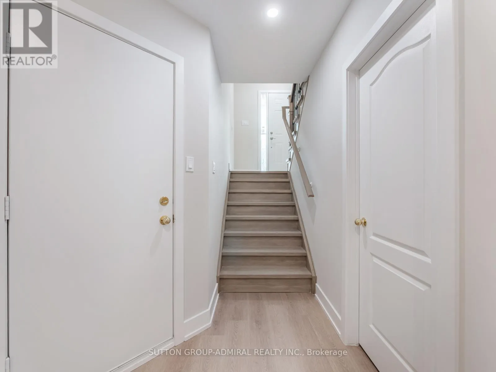12 TOVA PLACE