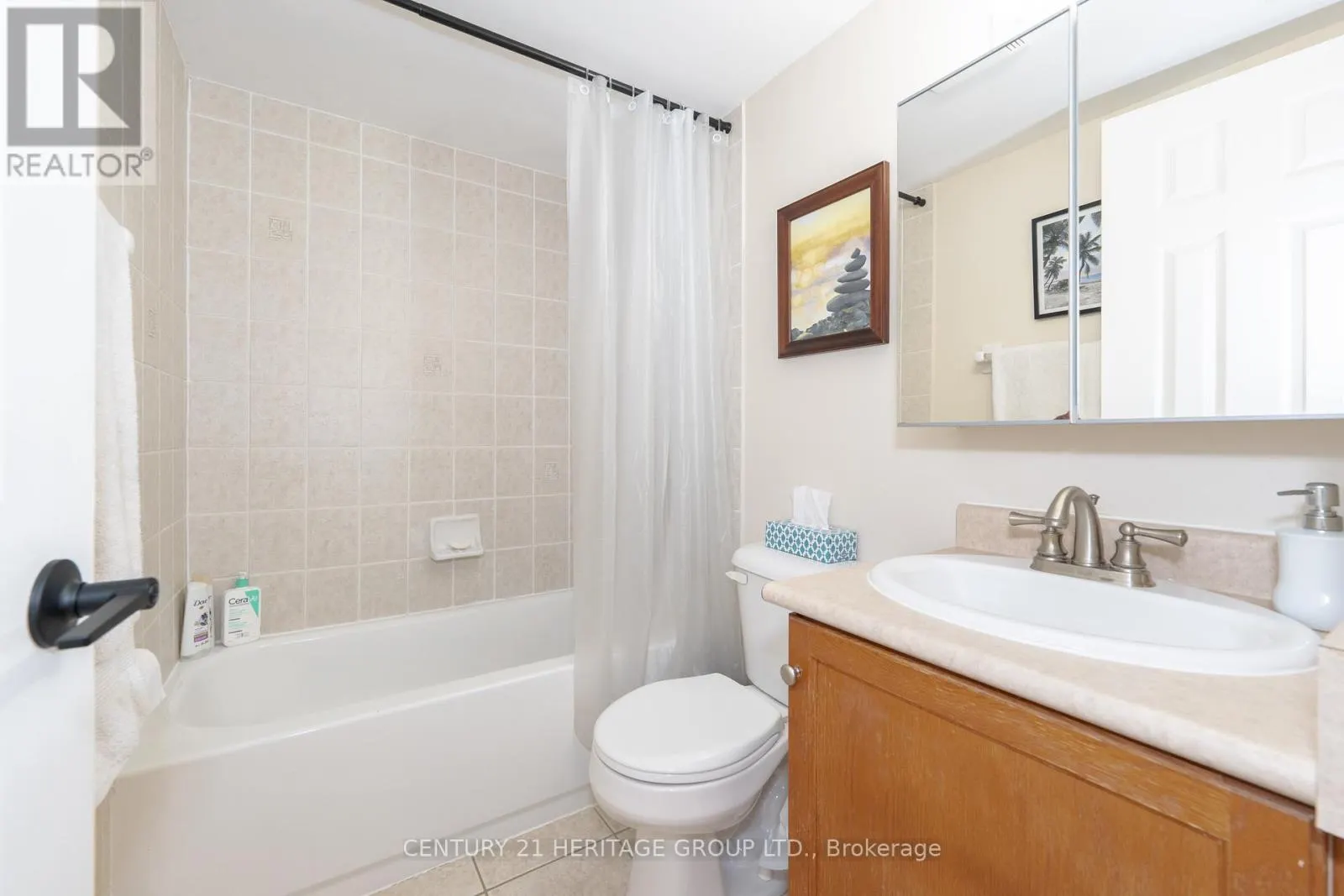 401 - 35 HUNT AVENUE