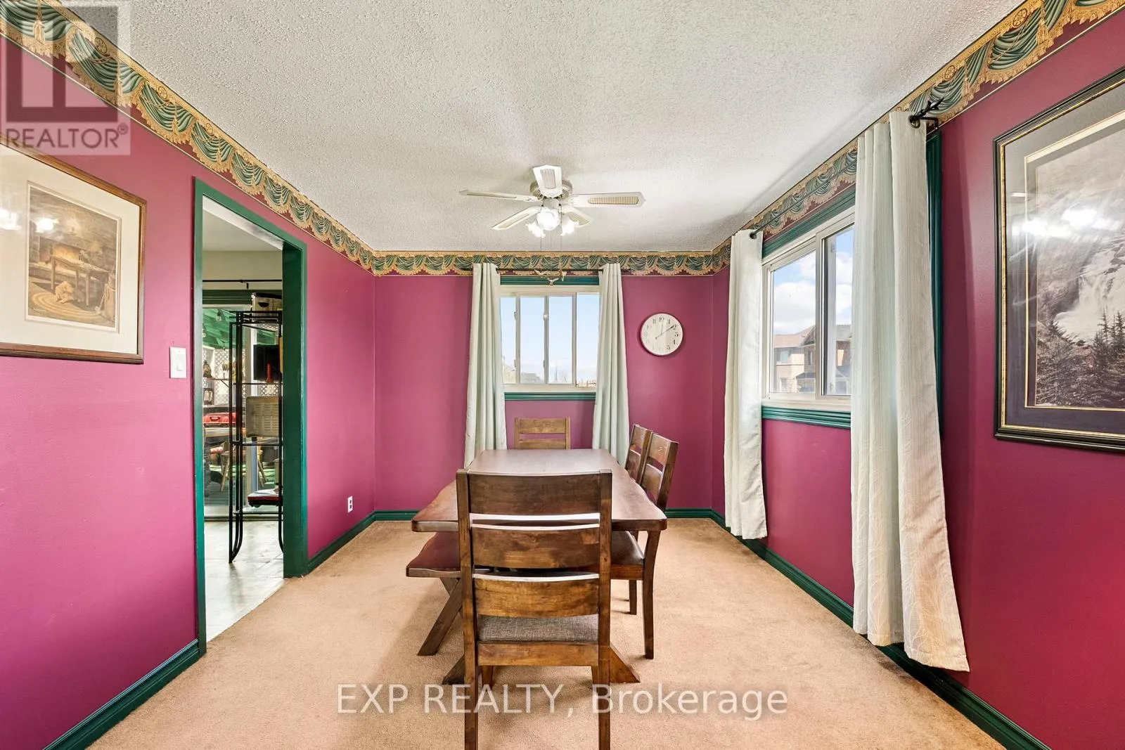 354 LAKELAND CRESCENT