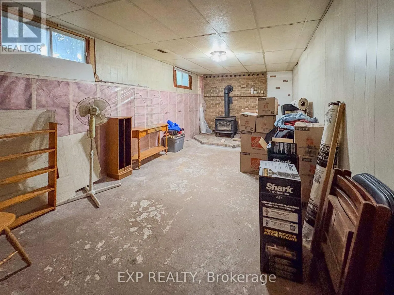 354 LAKELAND CRESCENT