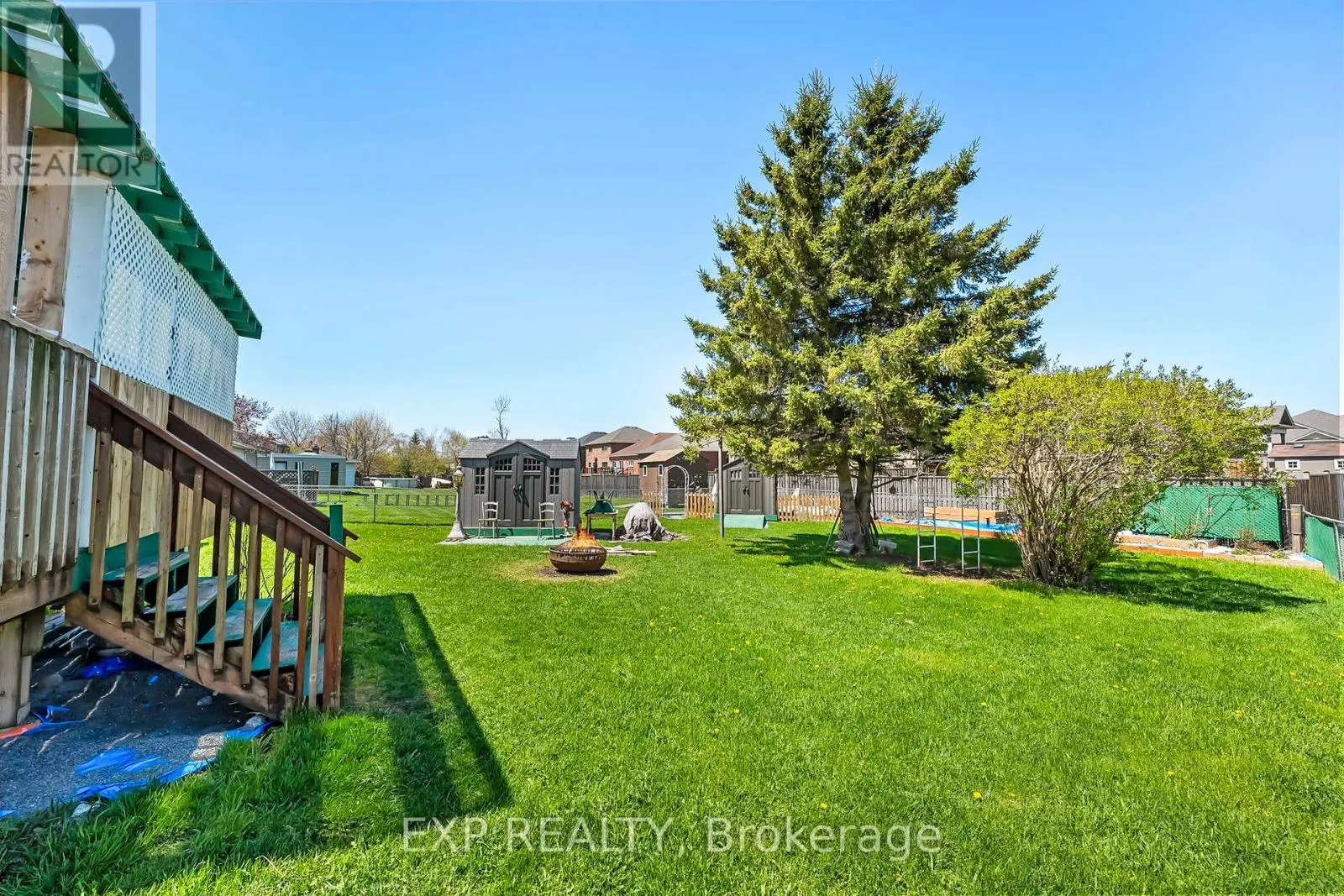 354 LAKELAND CRESCENT