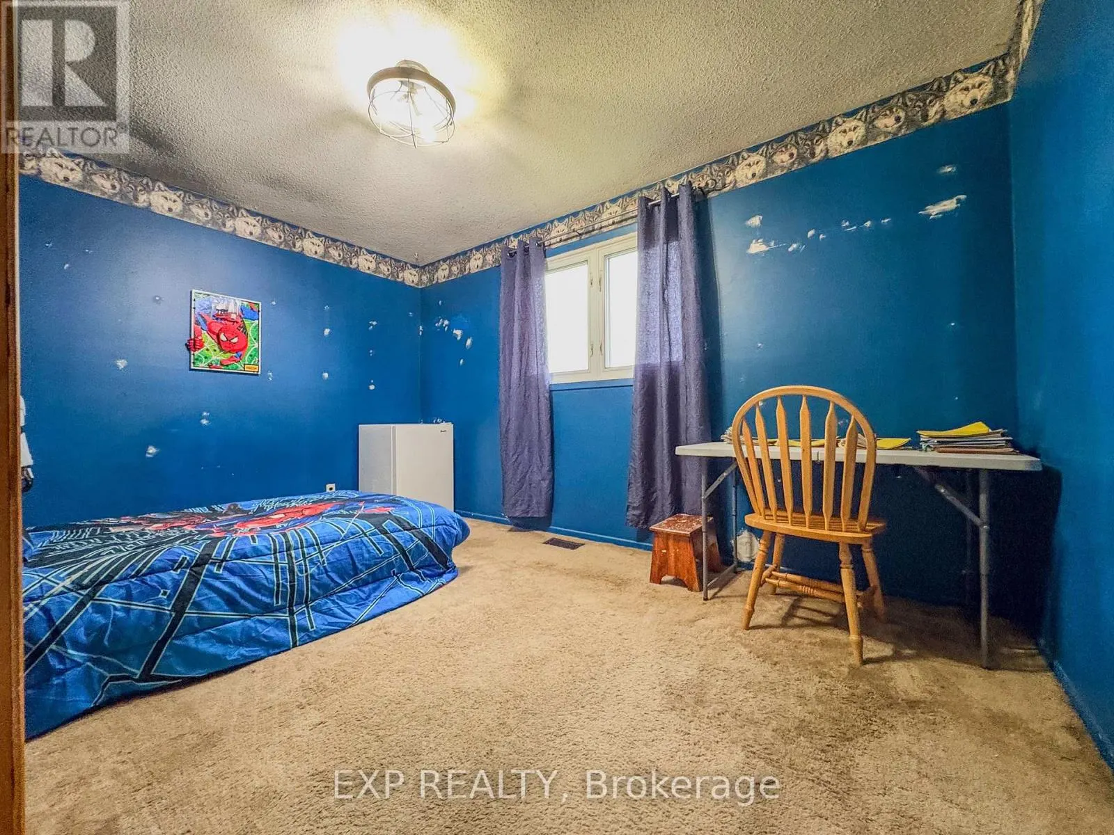 354 LAKELAND CRESCENT