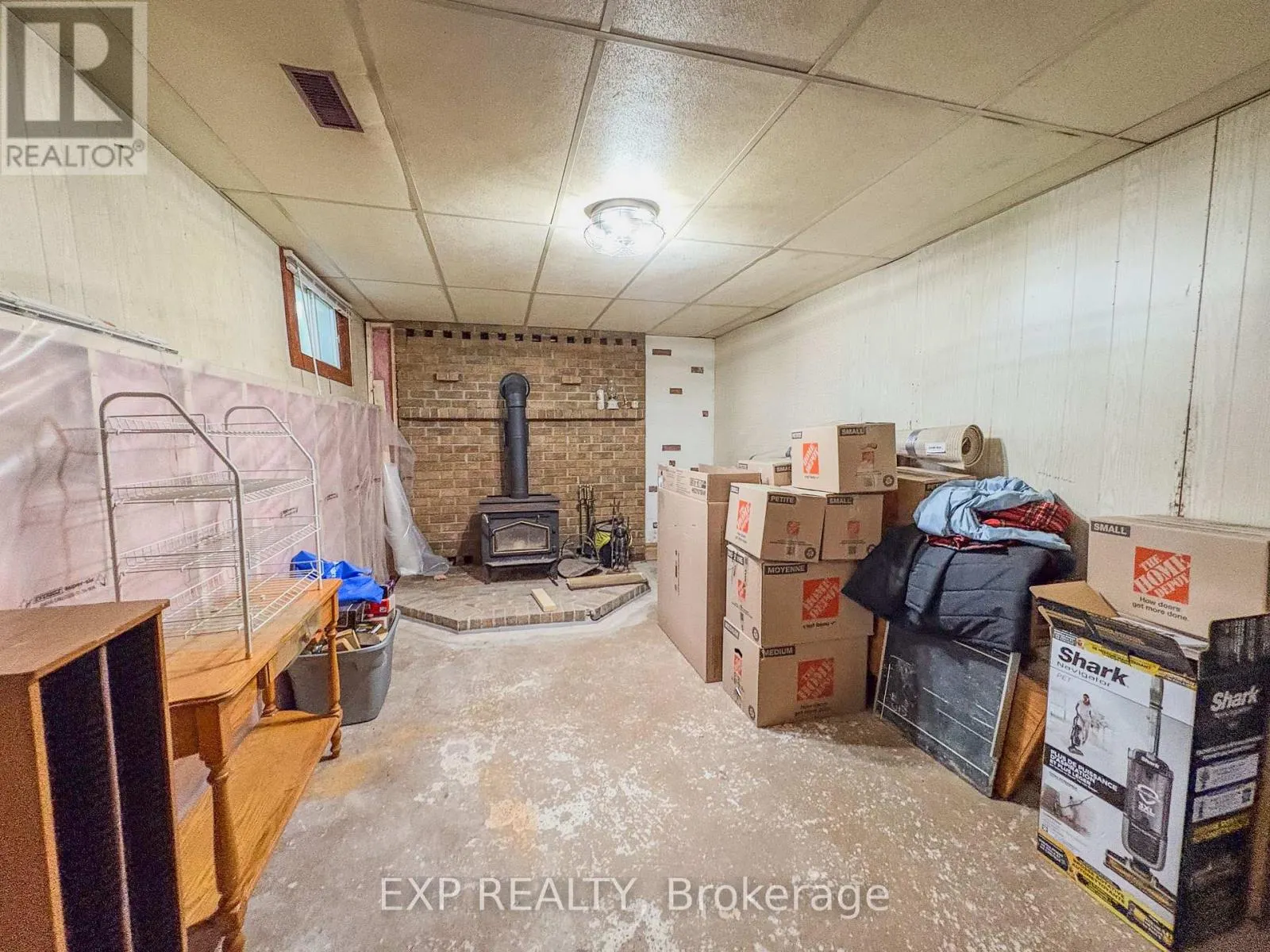 354 LAKELAND CRESCENT