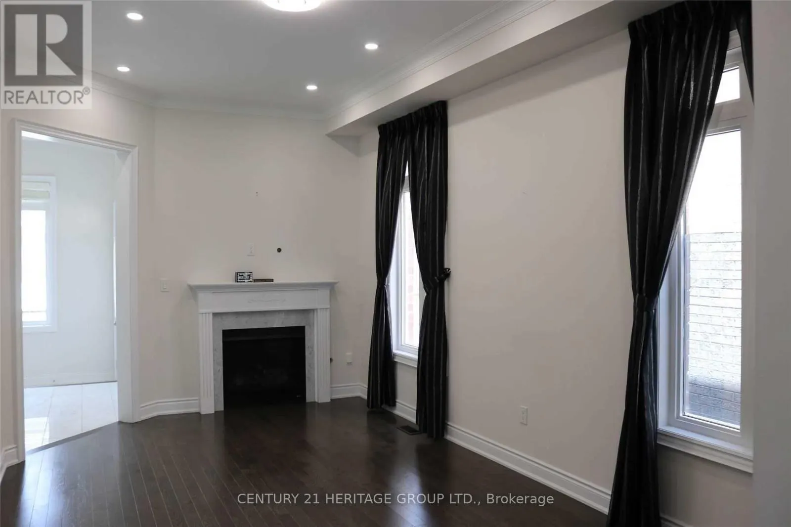 248 PARADELLE DRIVE N