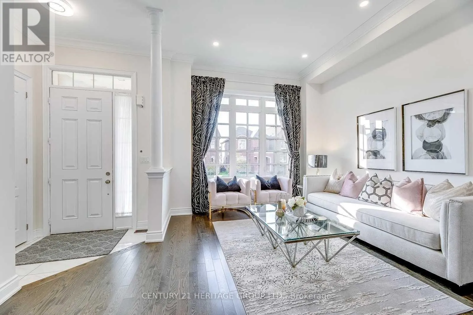 248 PARADELLE DRIVE N
