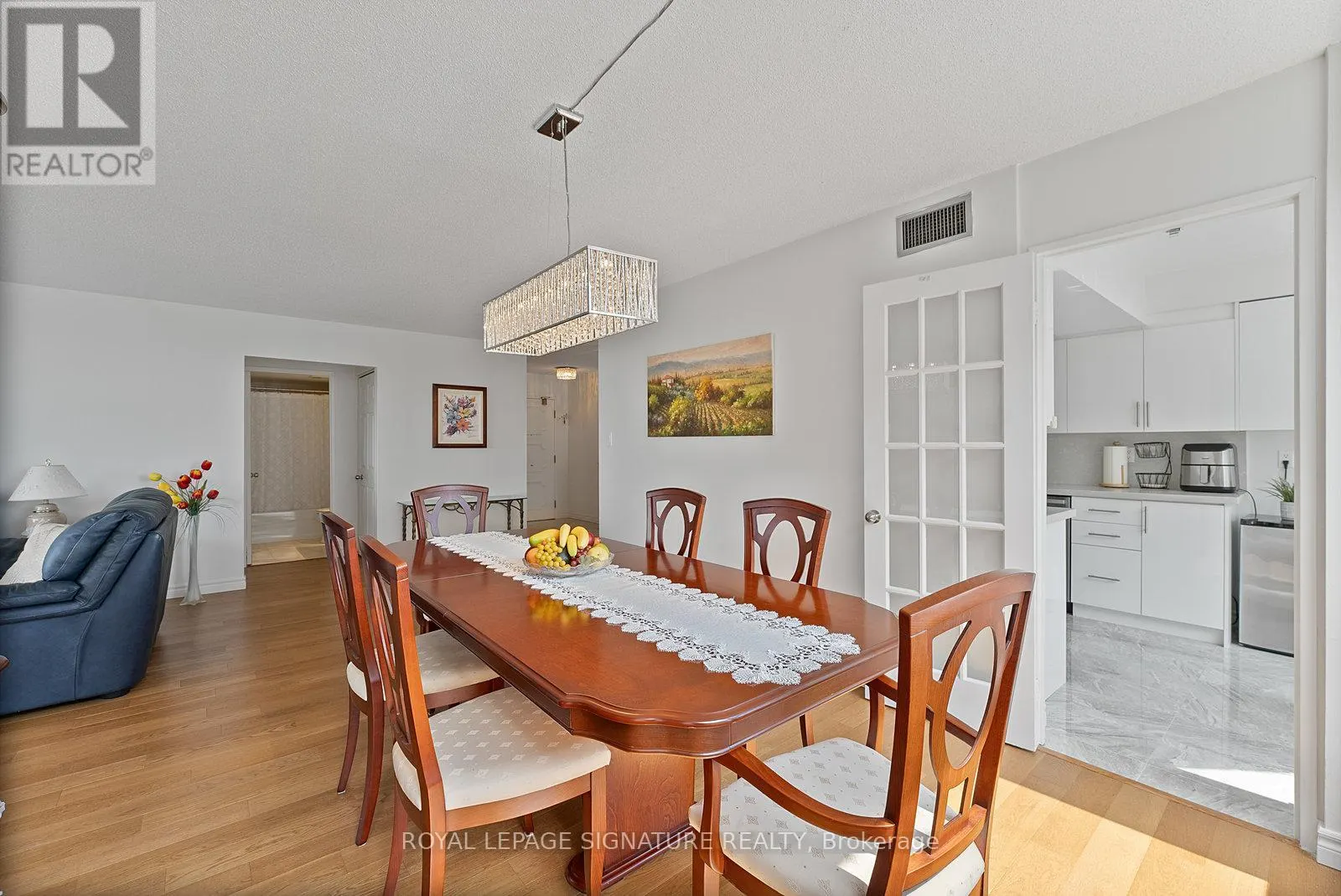 524 - 25 AUSTIN DRIVE