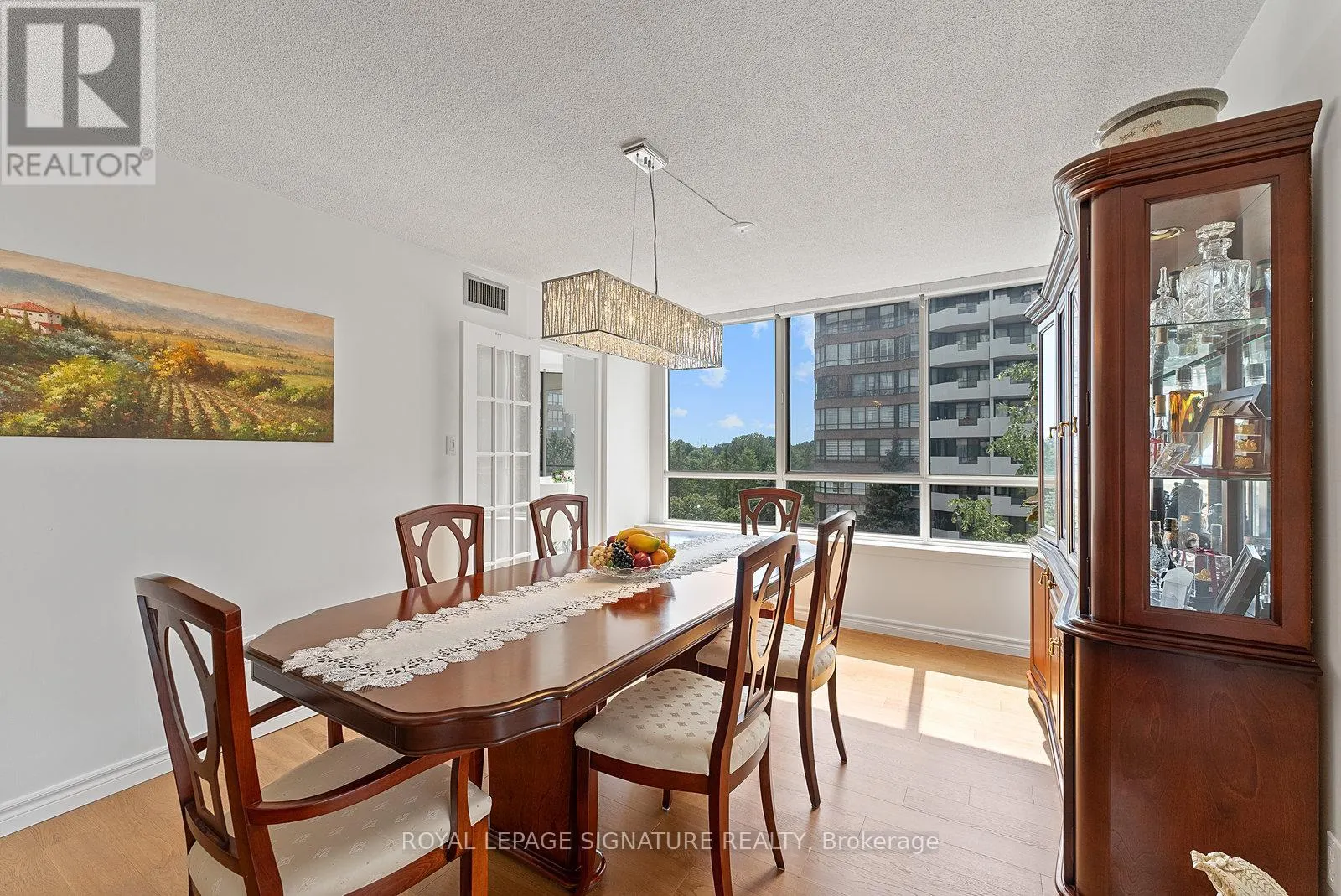 524 - 25 AUSTIN DRIVE
