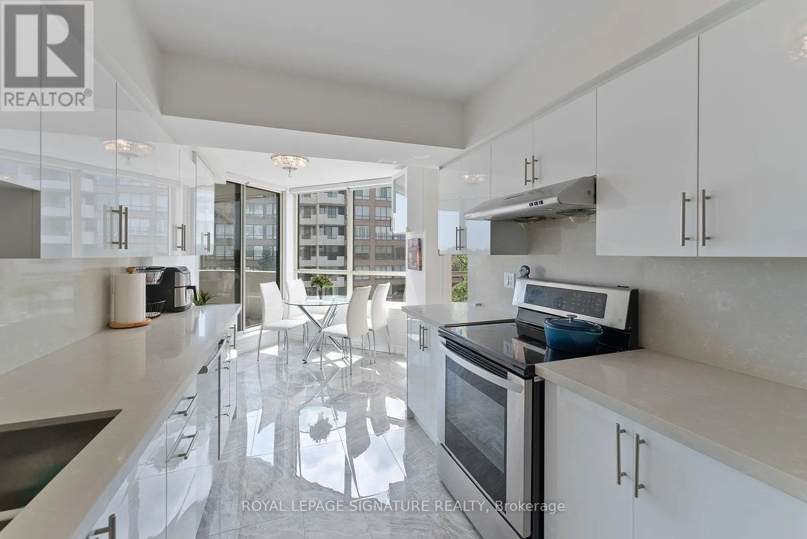 524 - 25 AUSTIN DRIVE