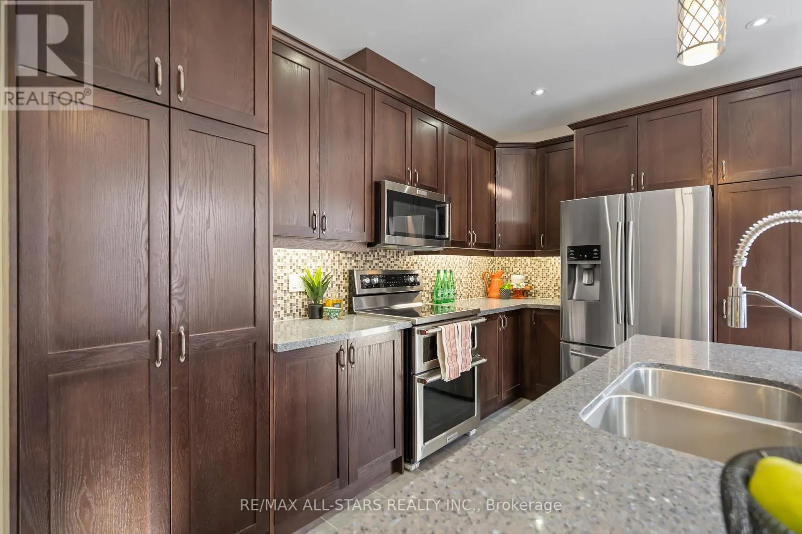 7 OS JAMES HUNT COURT