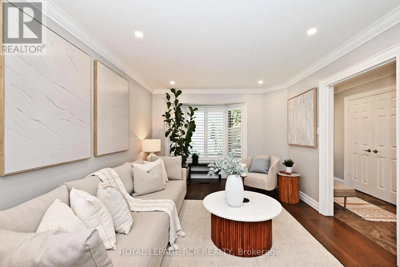 24 MURDOCK AVENUE