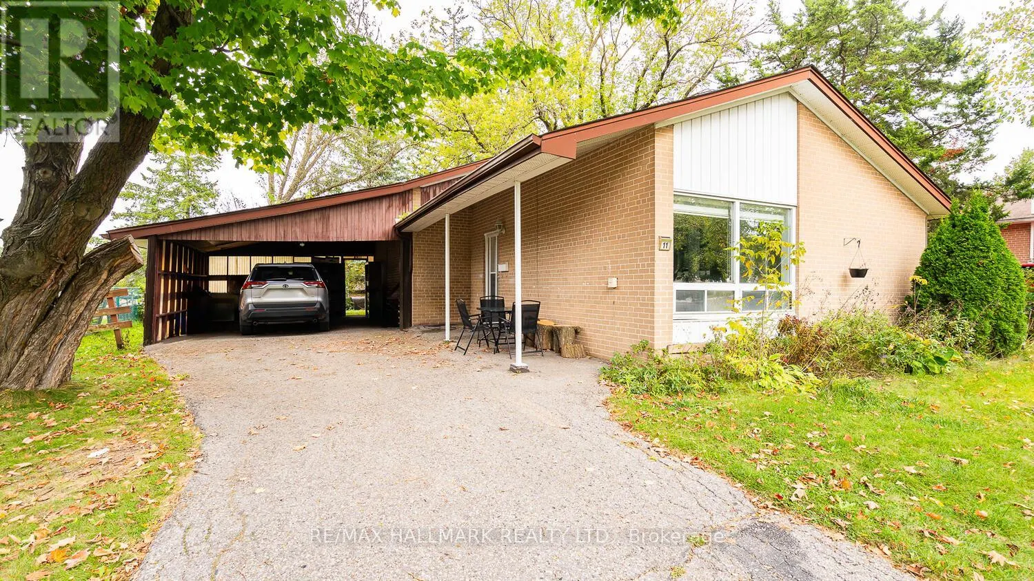 11 SEATON DRIVE