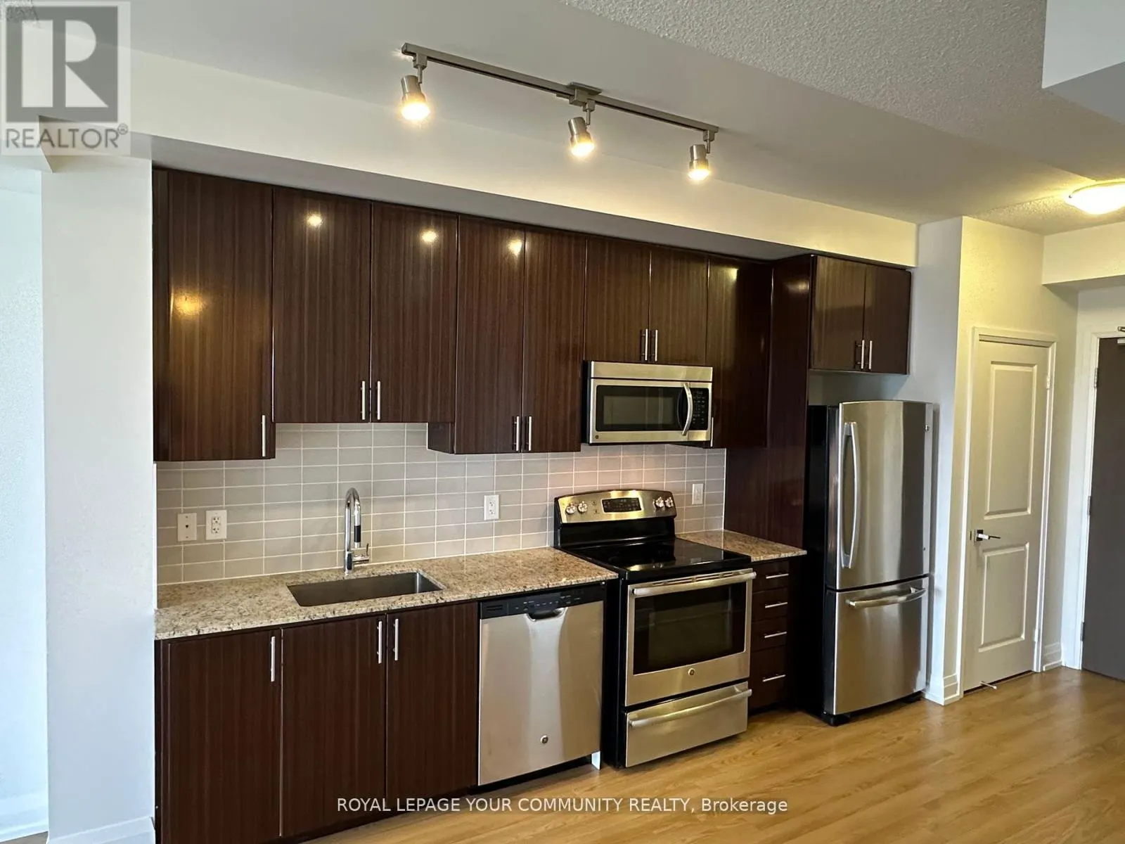 1403 - 7171 YONGE STREET