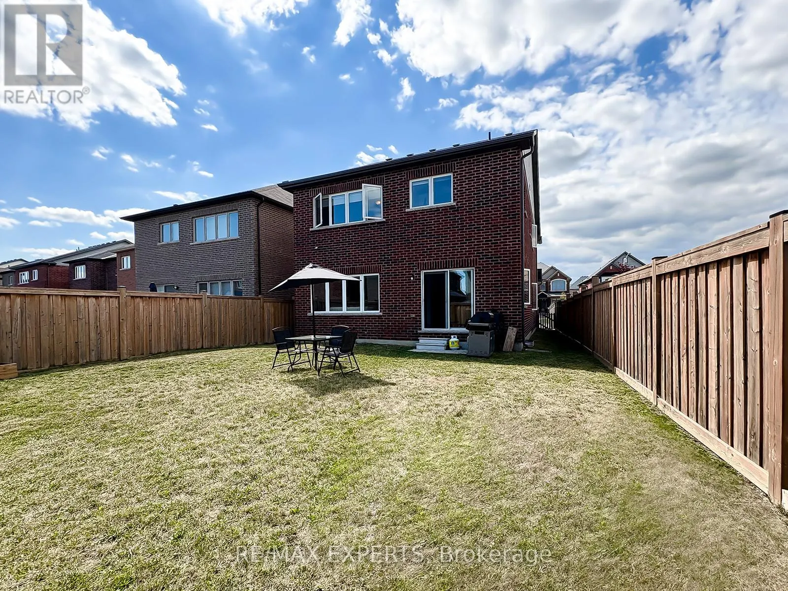 1426 FARROW CRESCENT