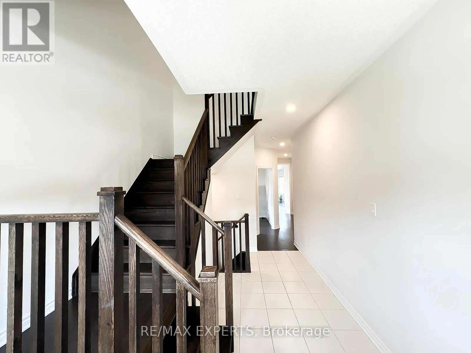 1426 FARROW CRESCENT
