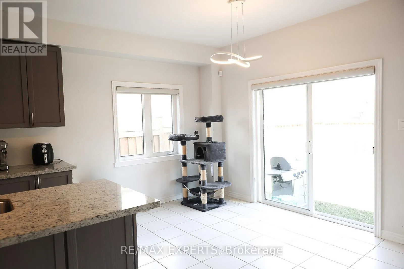1426 FARROW CRESCENT