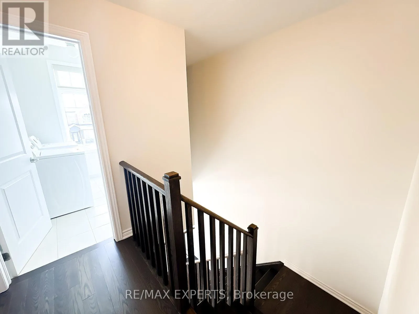 1426 FARROW CRESCENT