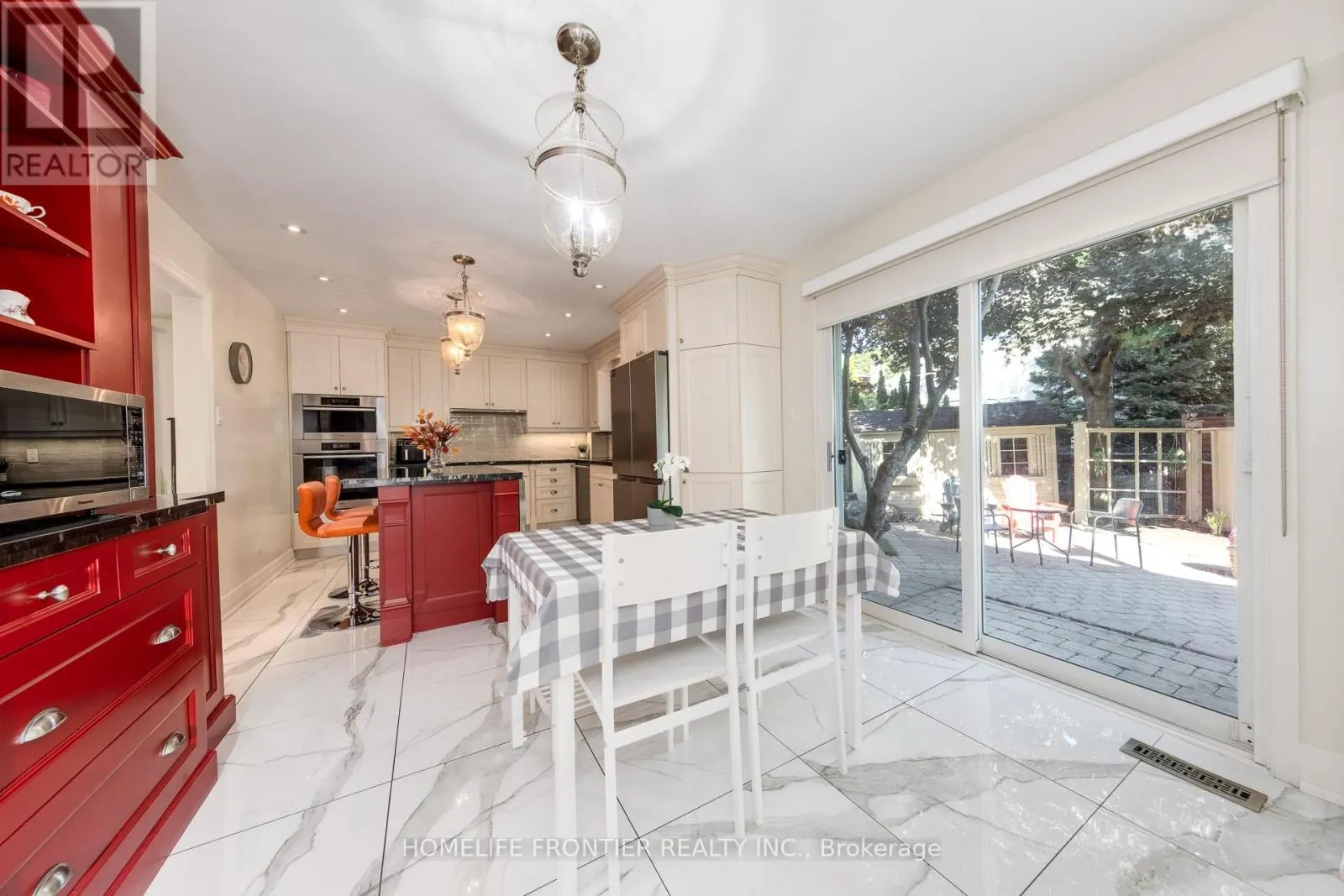 121 CARRINGTON DRIVE
