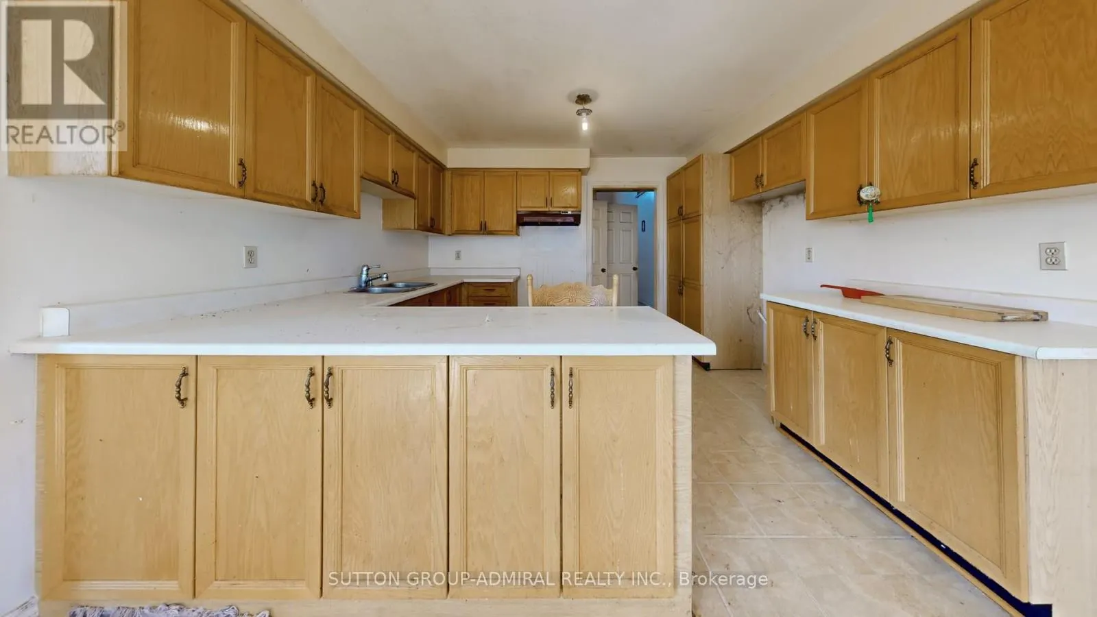 71 FEATHERSTONE AVENUE
