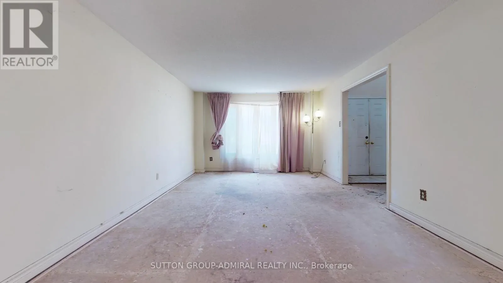 71 FEATHERSTONE AVENUE