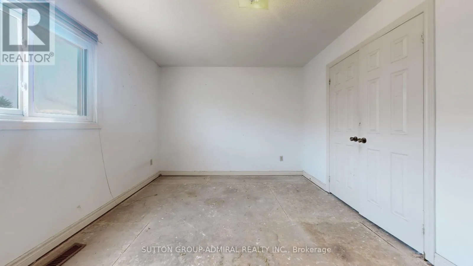 71 FEATHERSTONE AVENUE