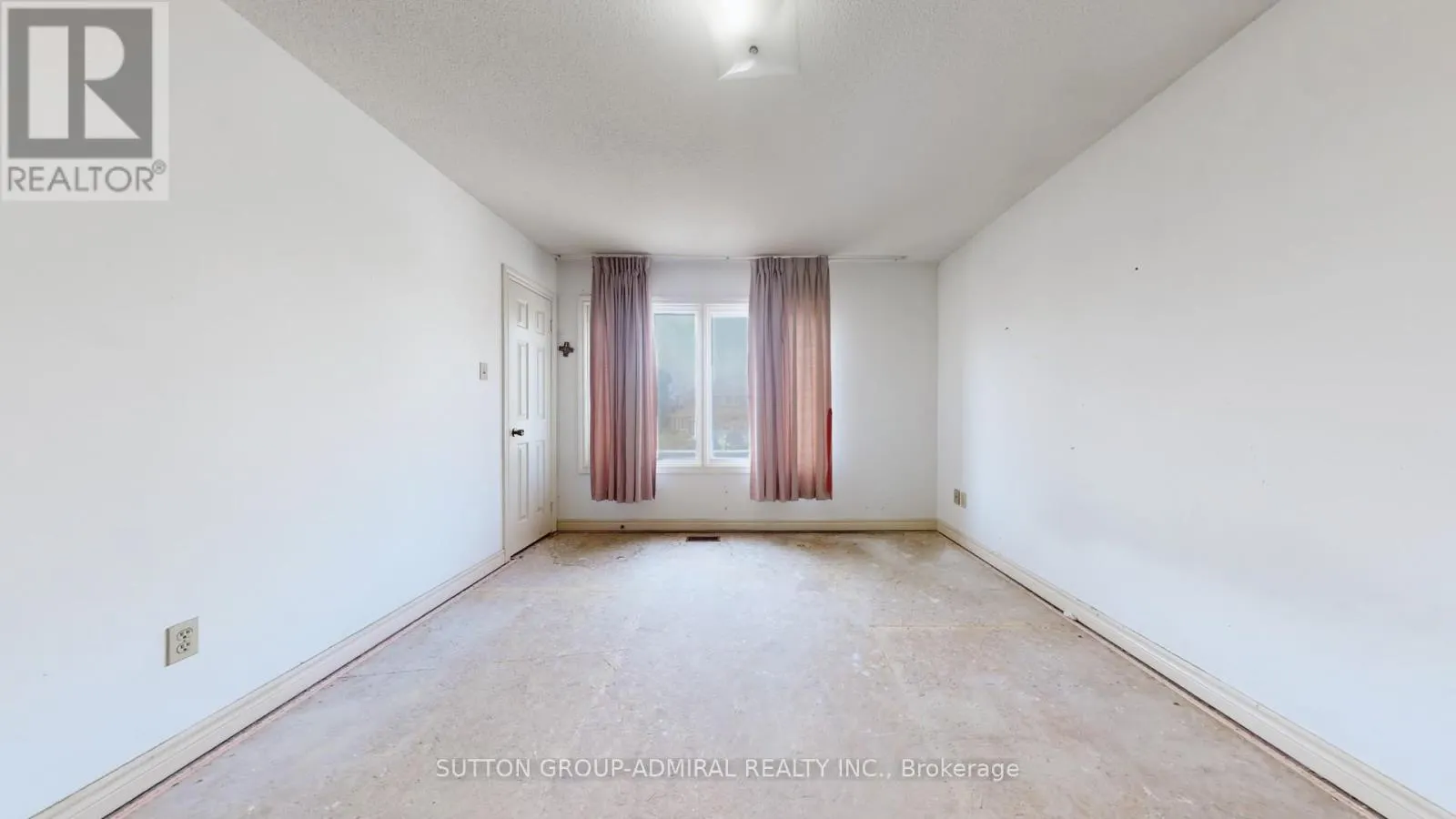71 FEATHERSTONE AVENUE
