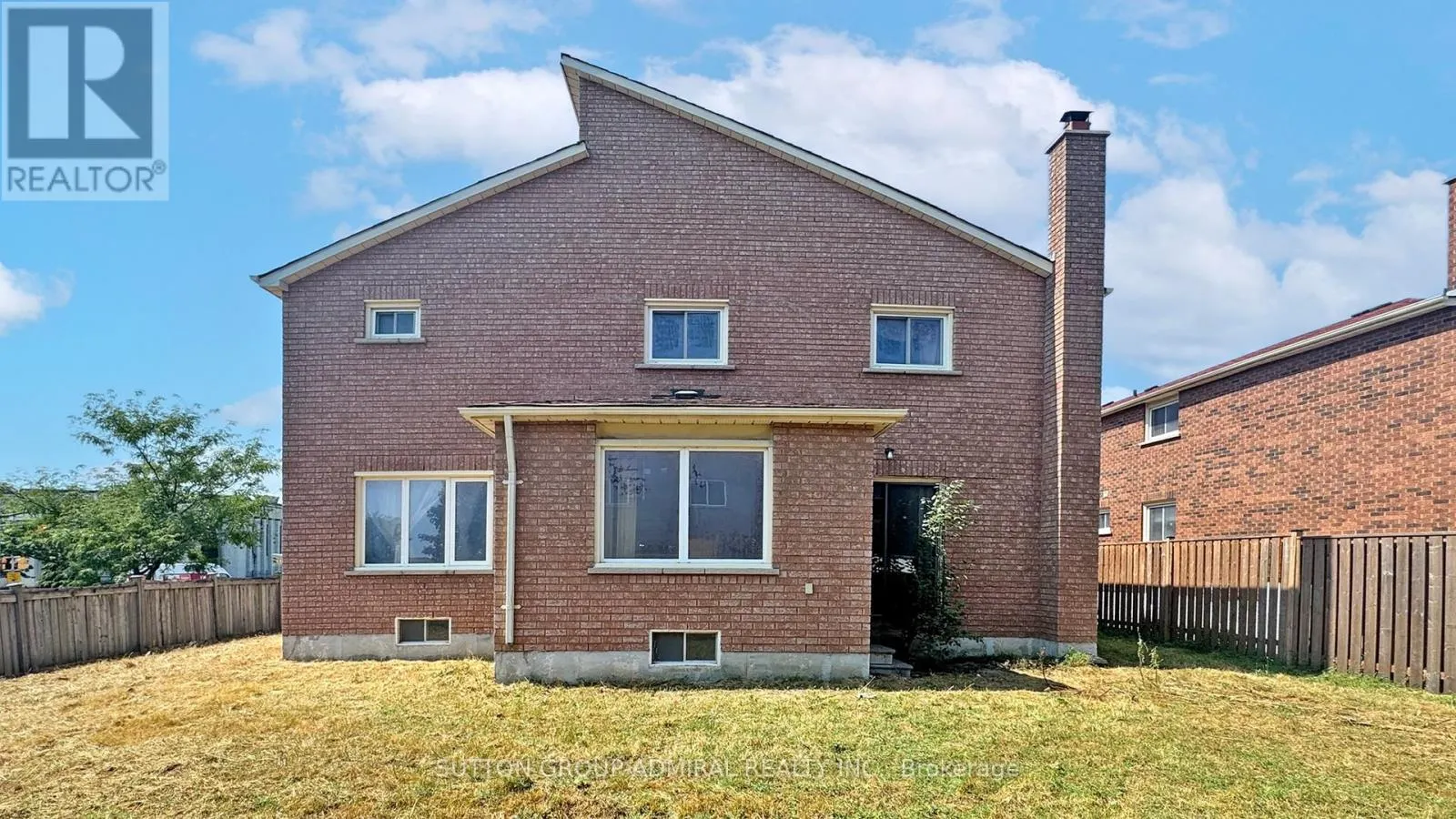 71 FEATHERSTONE AVENUE