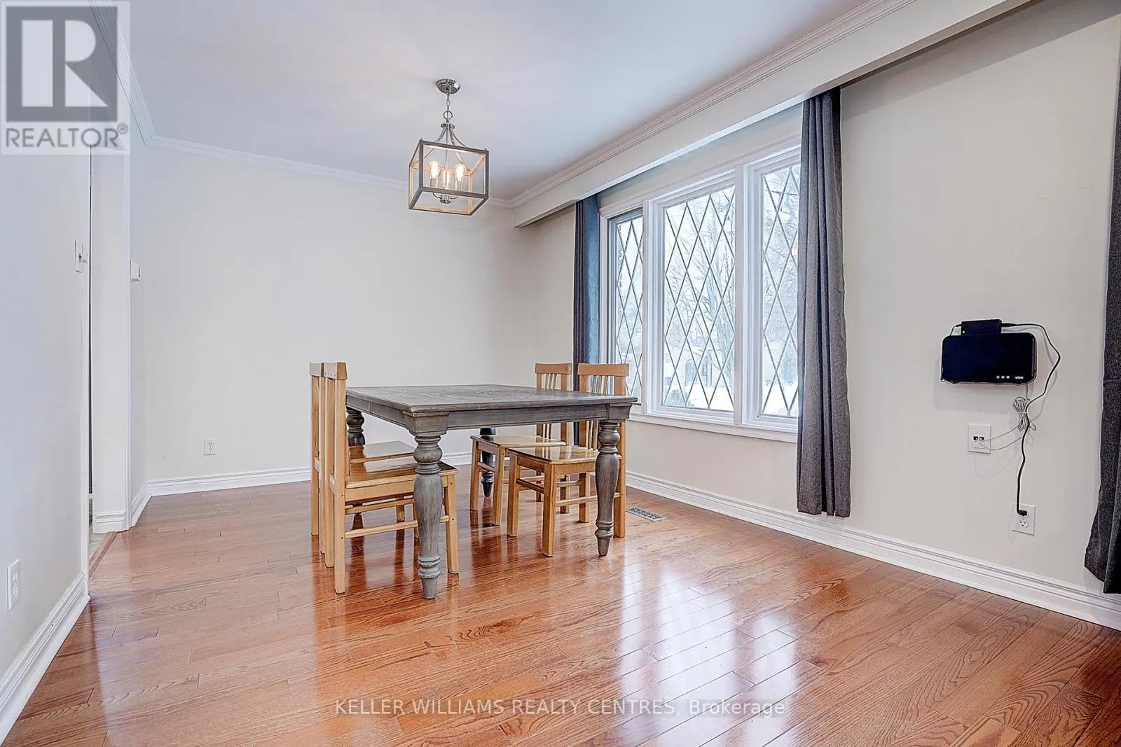 17 SIR KAY DRIVE