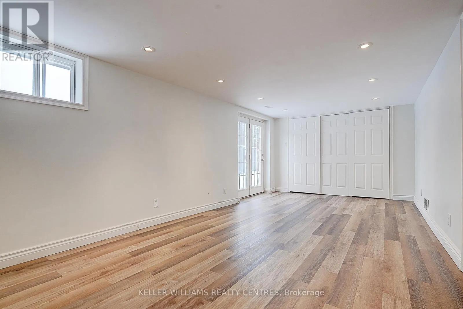 17 SIR KAY DRIVE