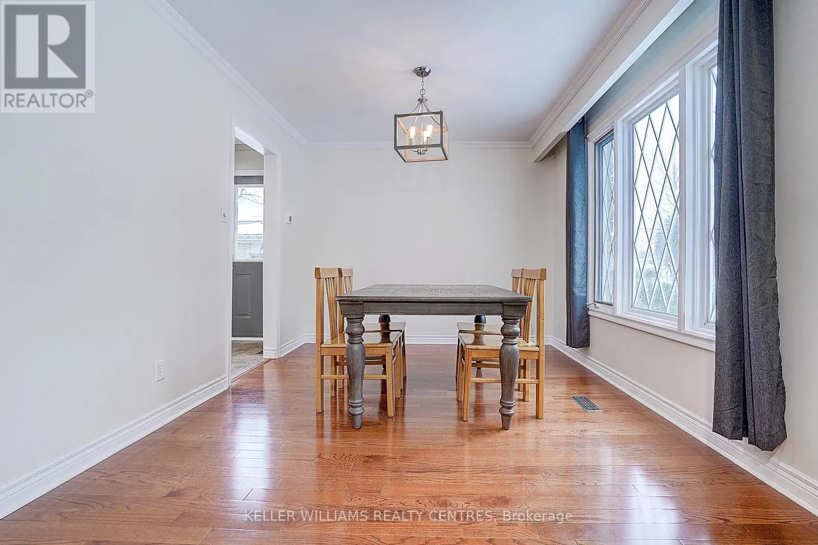 17 SIR KAY DRIVE