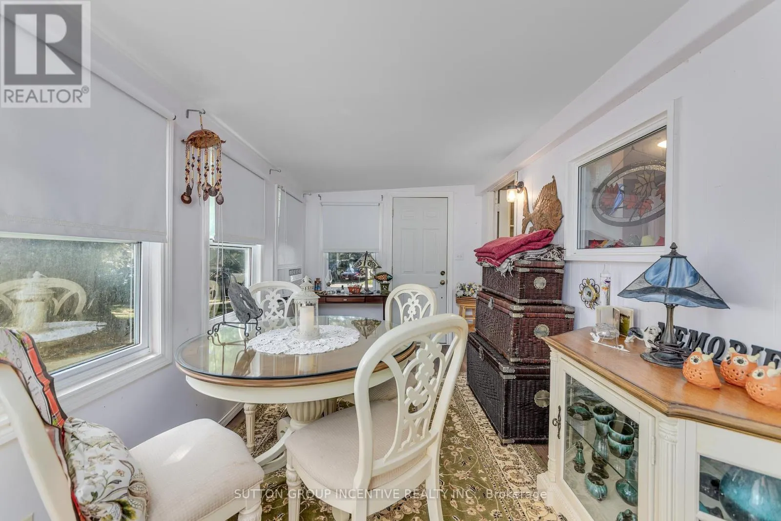 17 WEEPING WILLOW DRIVE