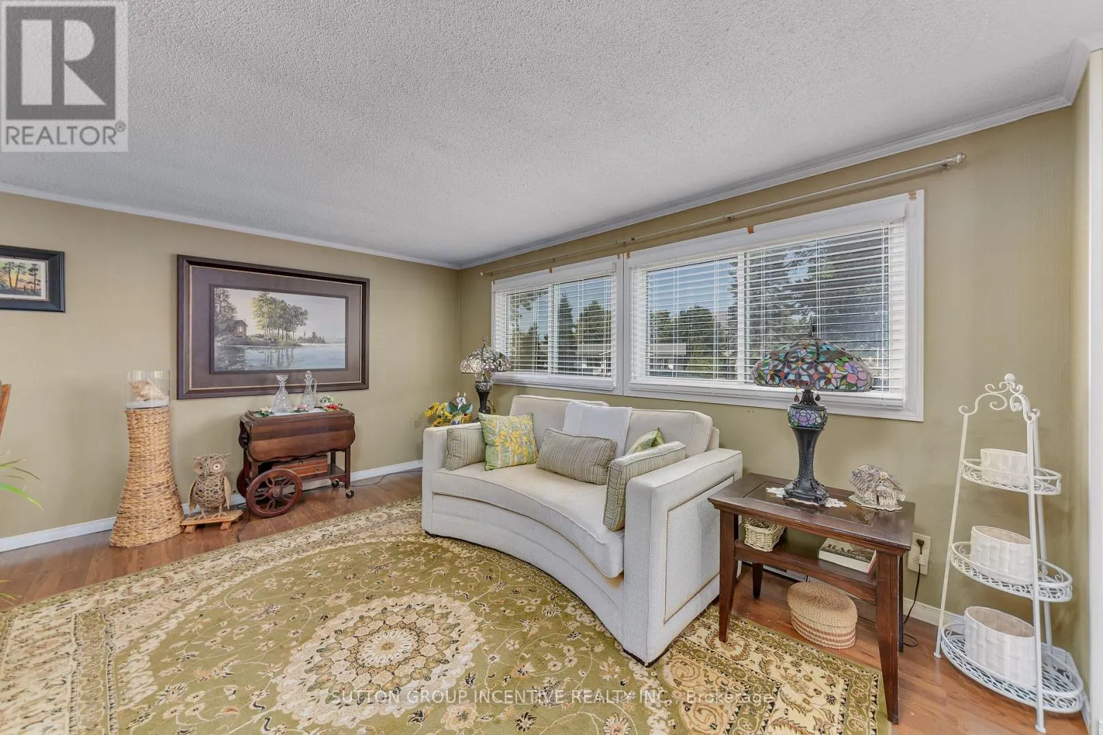 17 WEEPING WILLOW DRIVE