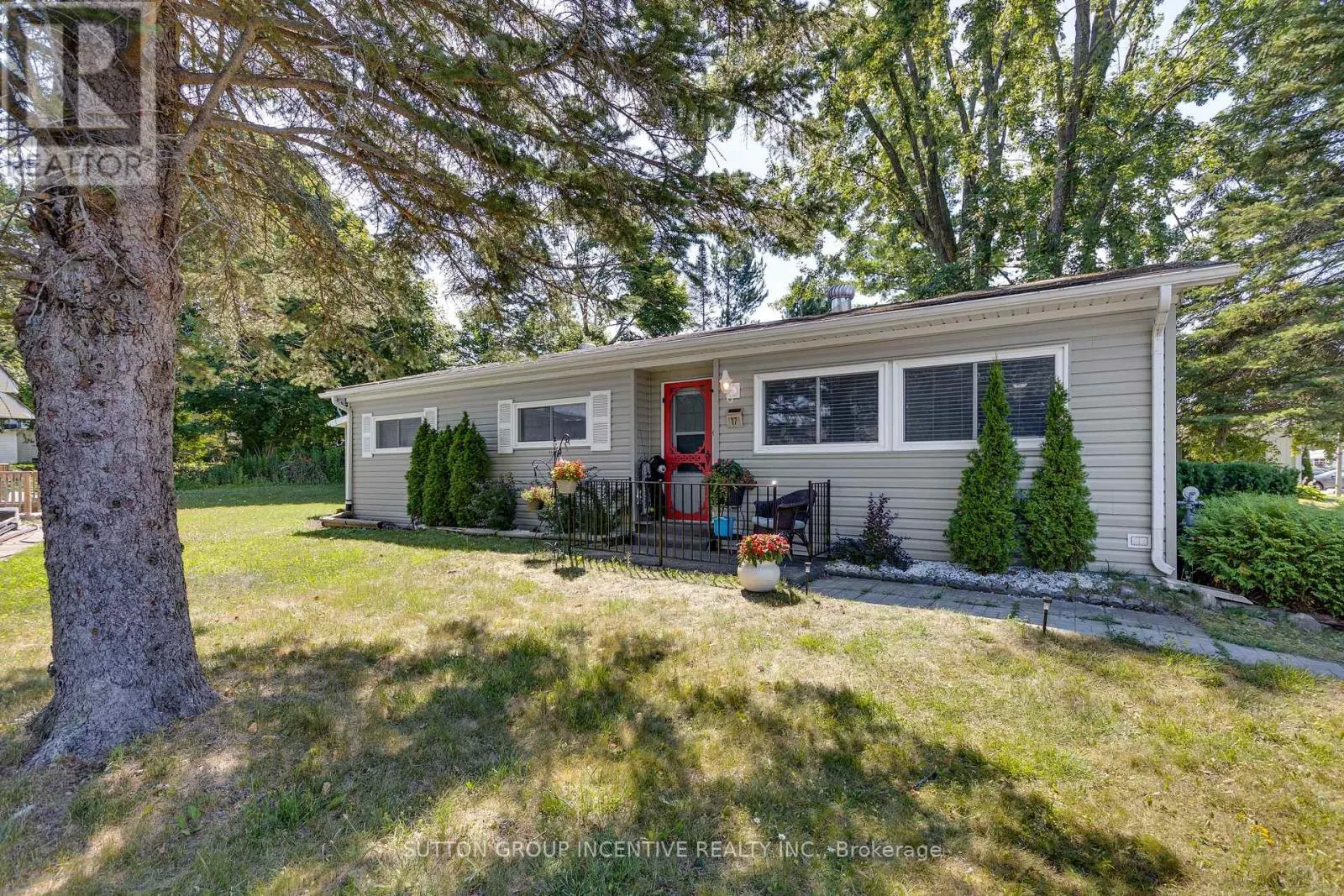 17 WEEPING WILLOW DRIVE